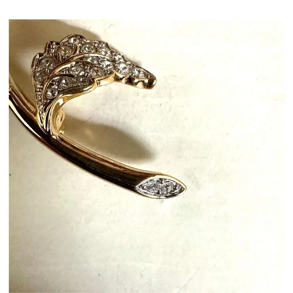 Nolan Miller vintage flower brooch
